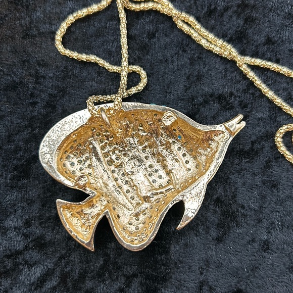 Betsey Johnson Turquoise Stripe Fish Pendant Necklace - Picture 4 of 4